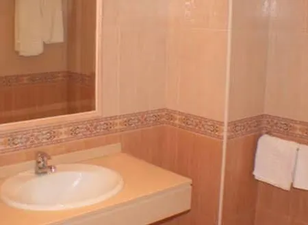 El Sol Hotel 2*