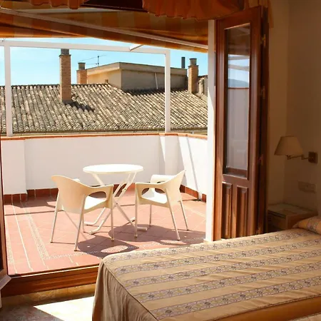 El Sol Hotel 2*