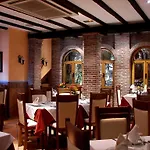 El Sol Hotel 2*